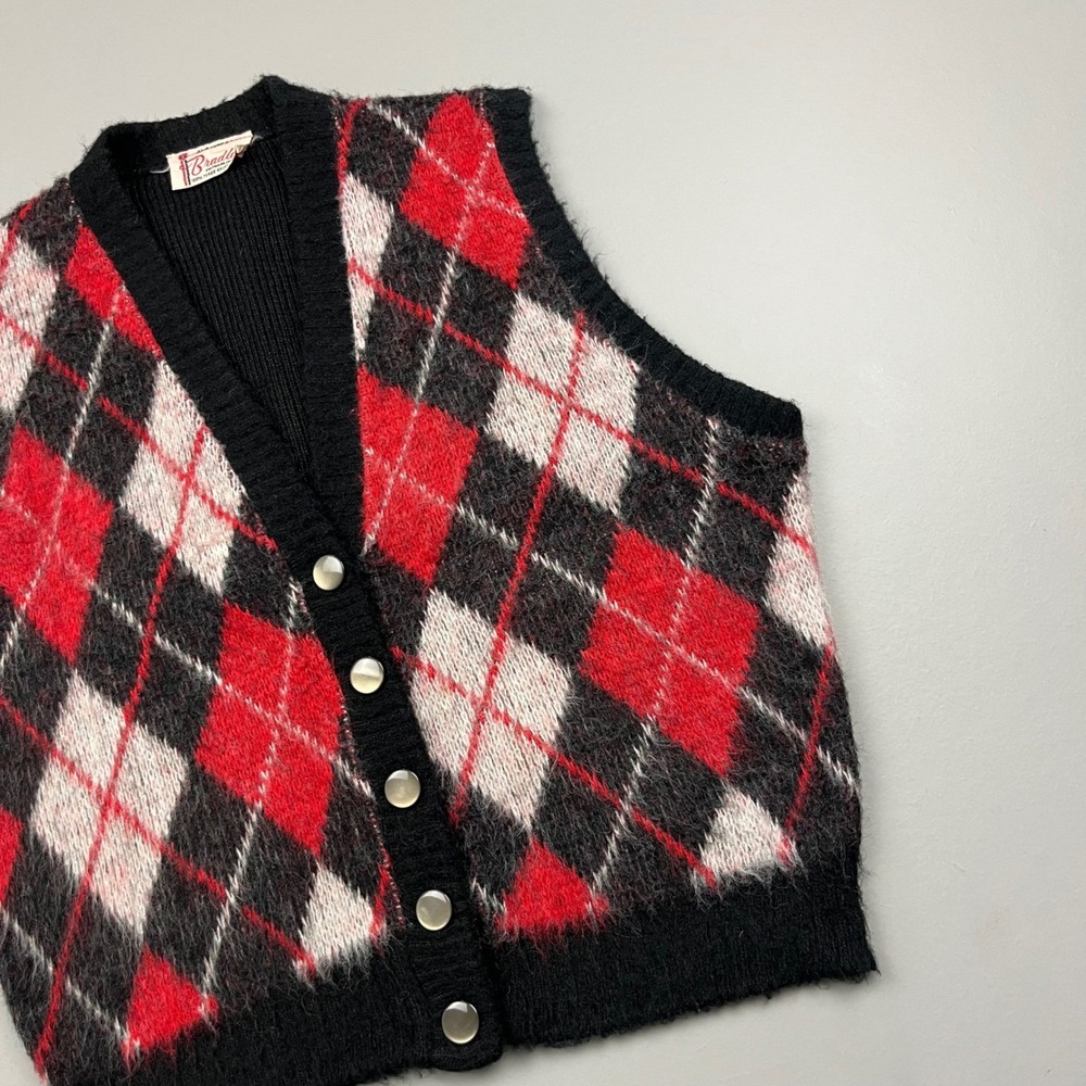 Bradley Cardigan Vest Womens M Red Black Argyle Turbo Orlon Acrylic VTG Mohair